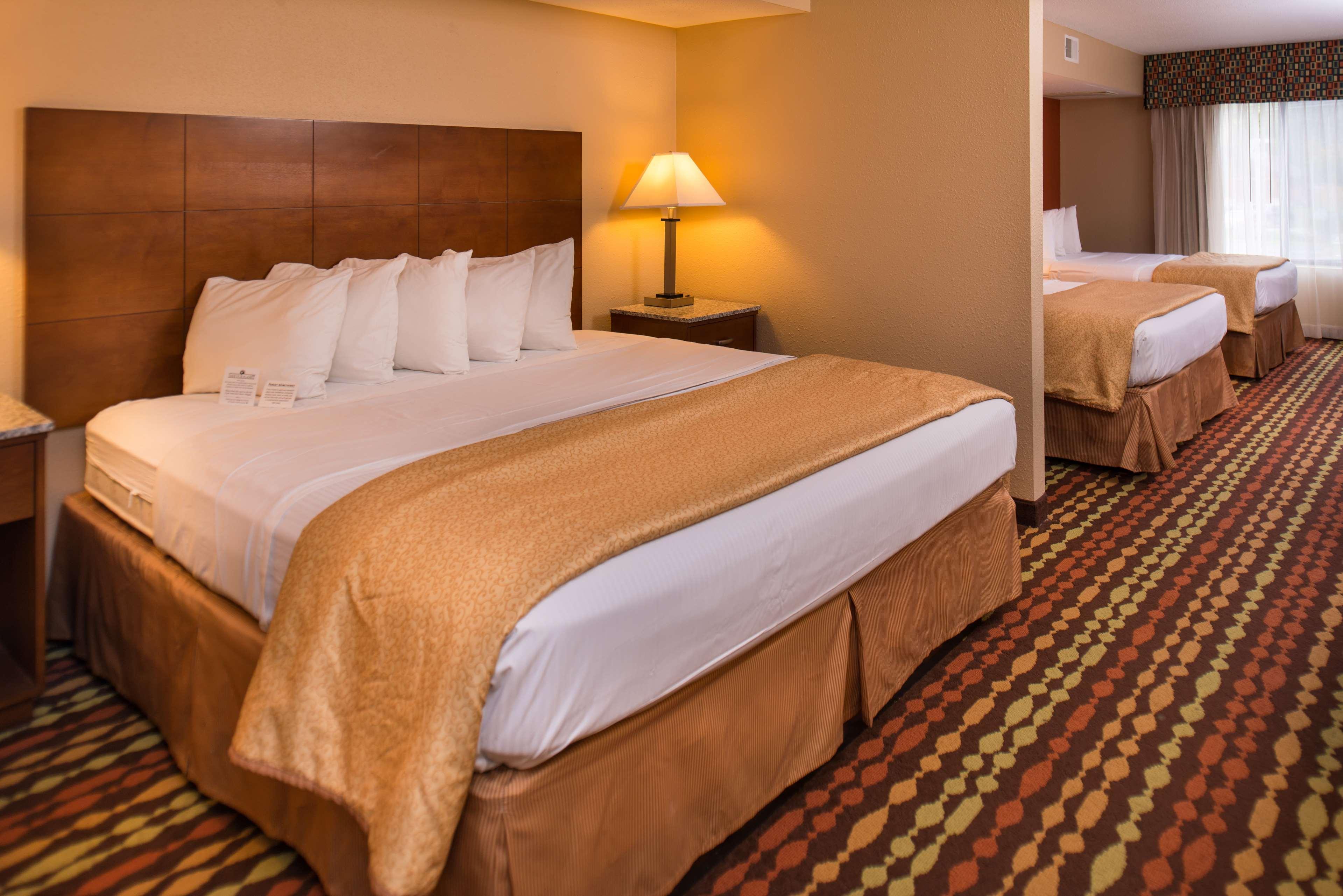 ויסקונסין דלס Best Western Ambassador Inn & Suites מראה חיצוני תמונה
