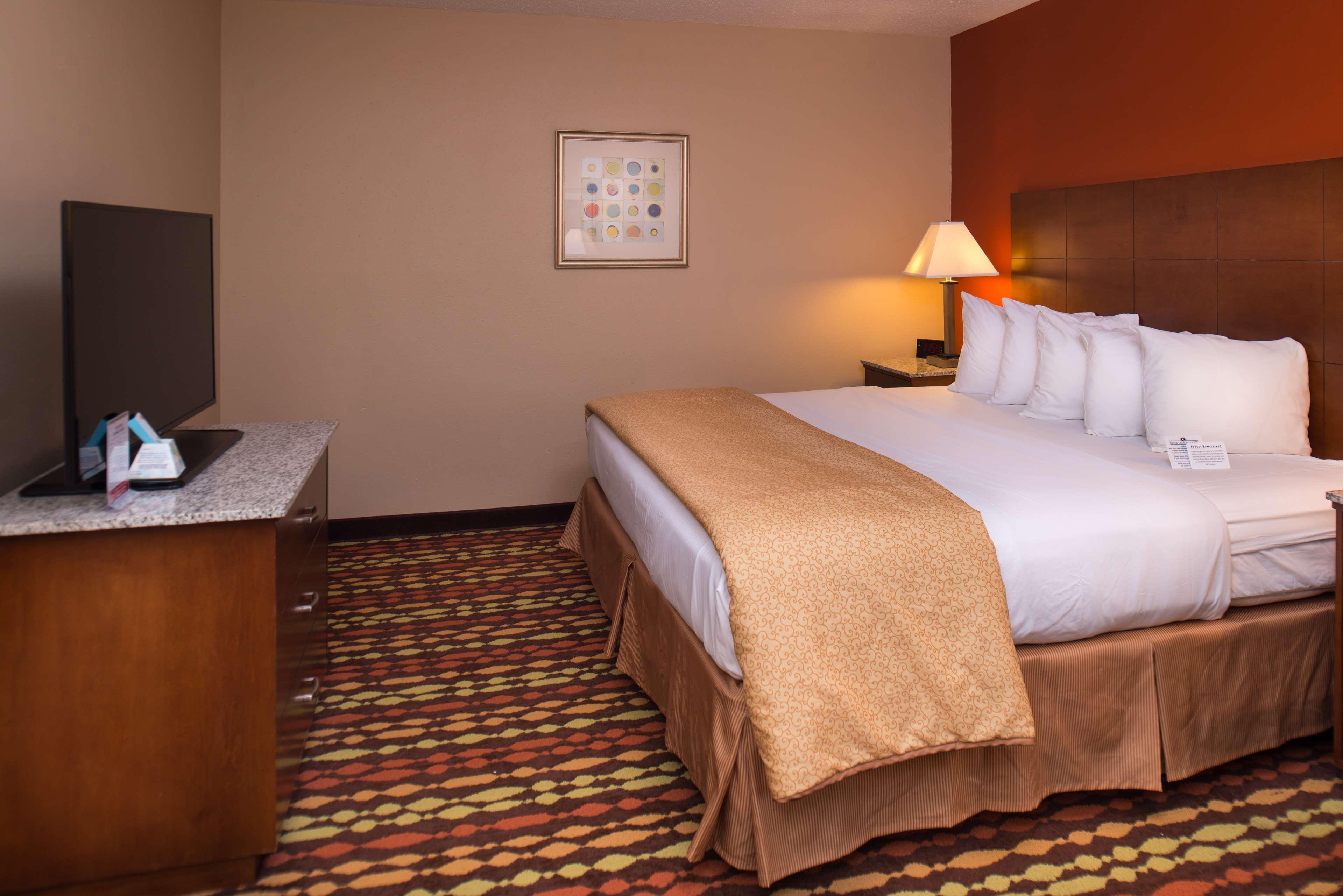 ויסקונסין דלס Best Western Ambassador Inn & Suites מראה חיצוני תמונה
