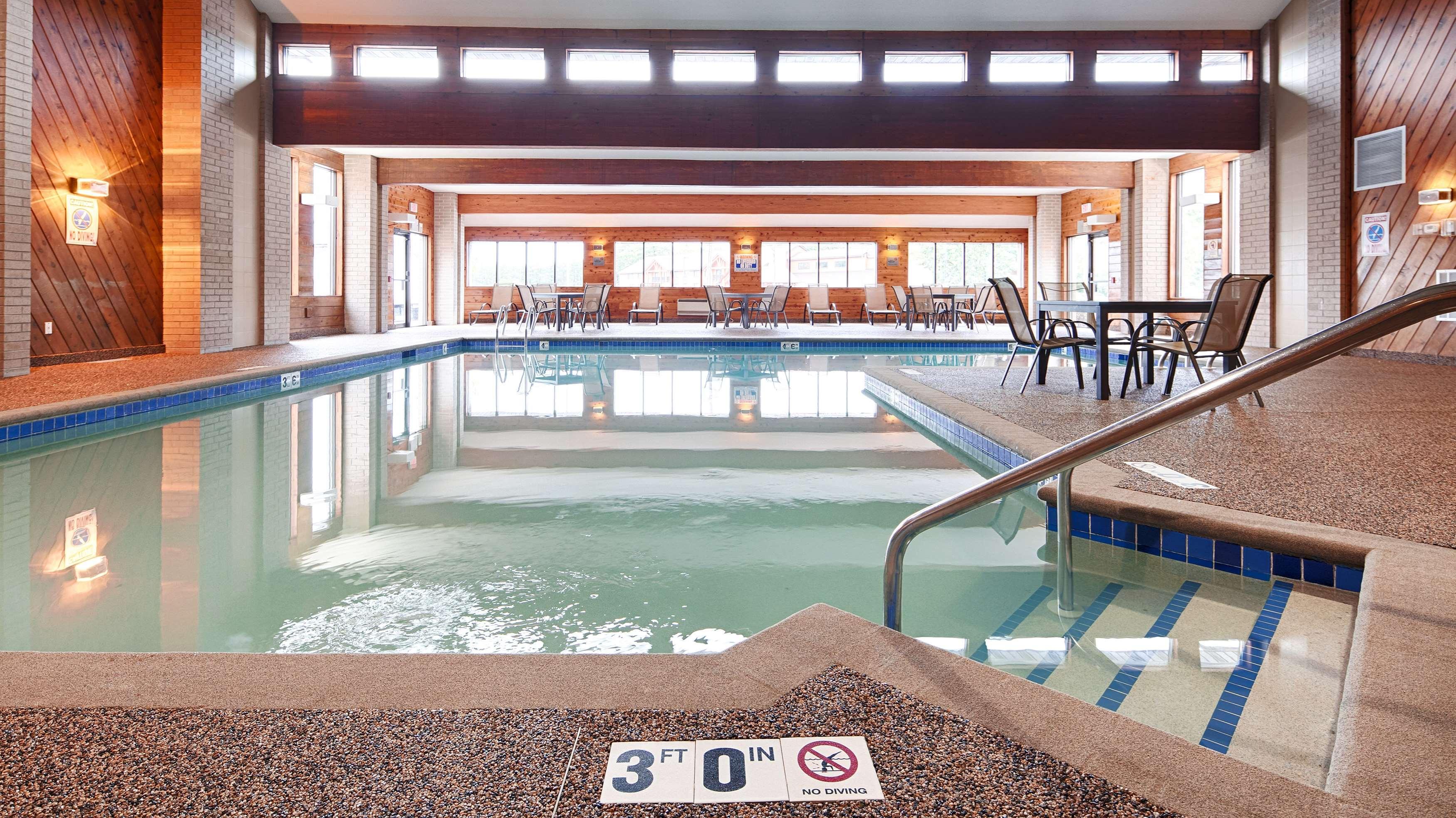 ויסקונסין דלס Best Western Ambassador Inn & Suites מראה חיצוני תמונה