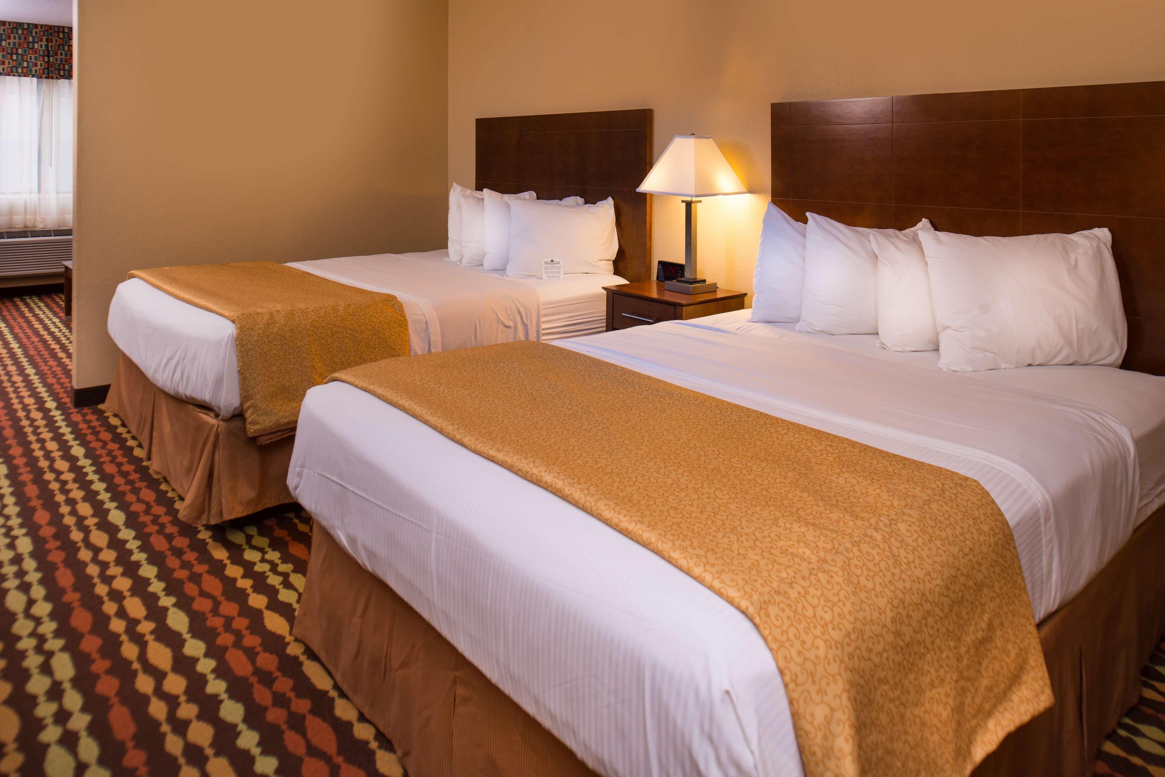 ויסקונסין דלס Best Western Ambassador Inn & Suites מראה חיצוני תמונה