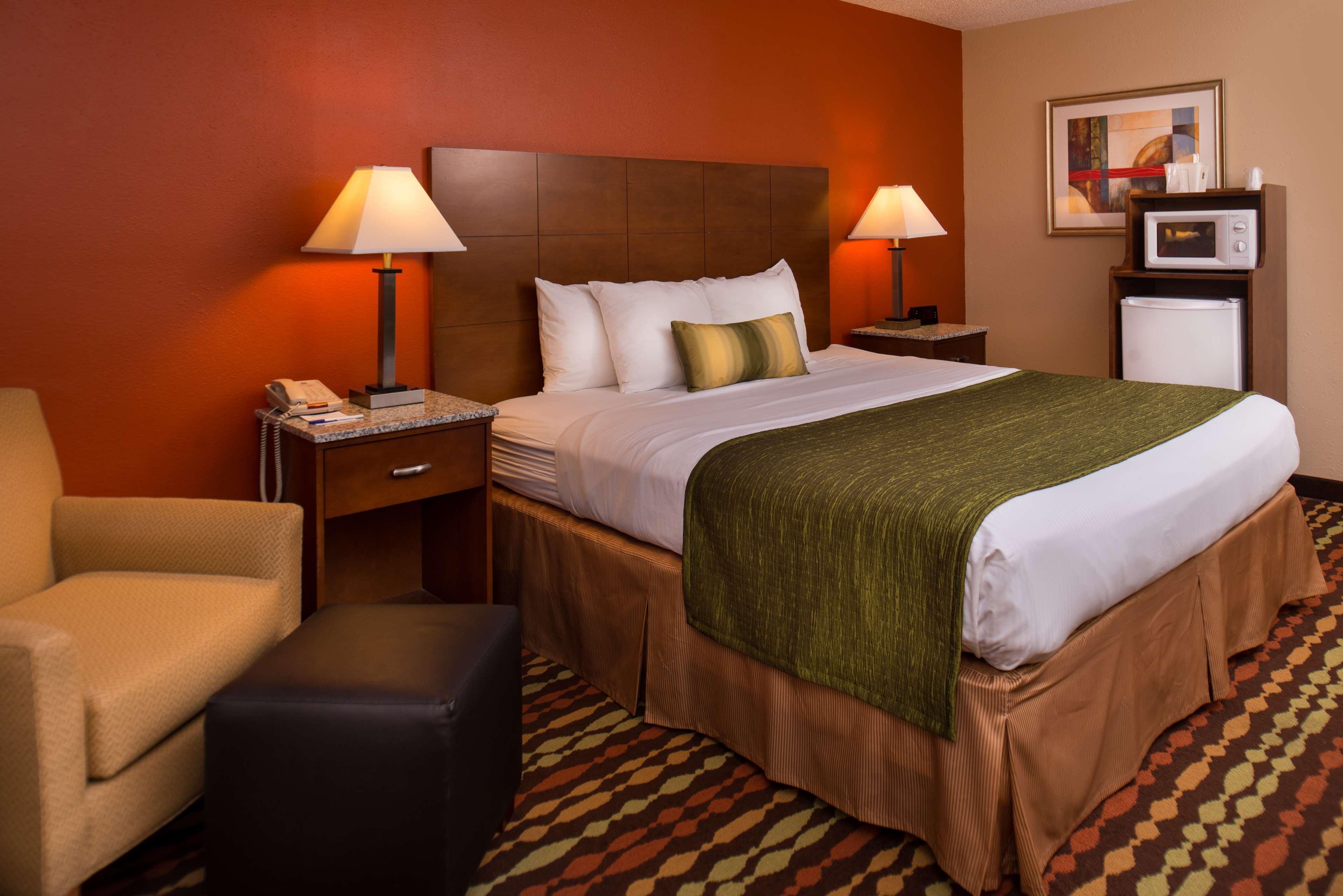 ויסקונסין דלס Best Western Ambassador Inn & Suites מראה חיצוני תמונה