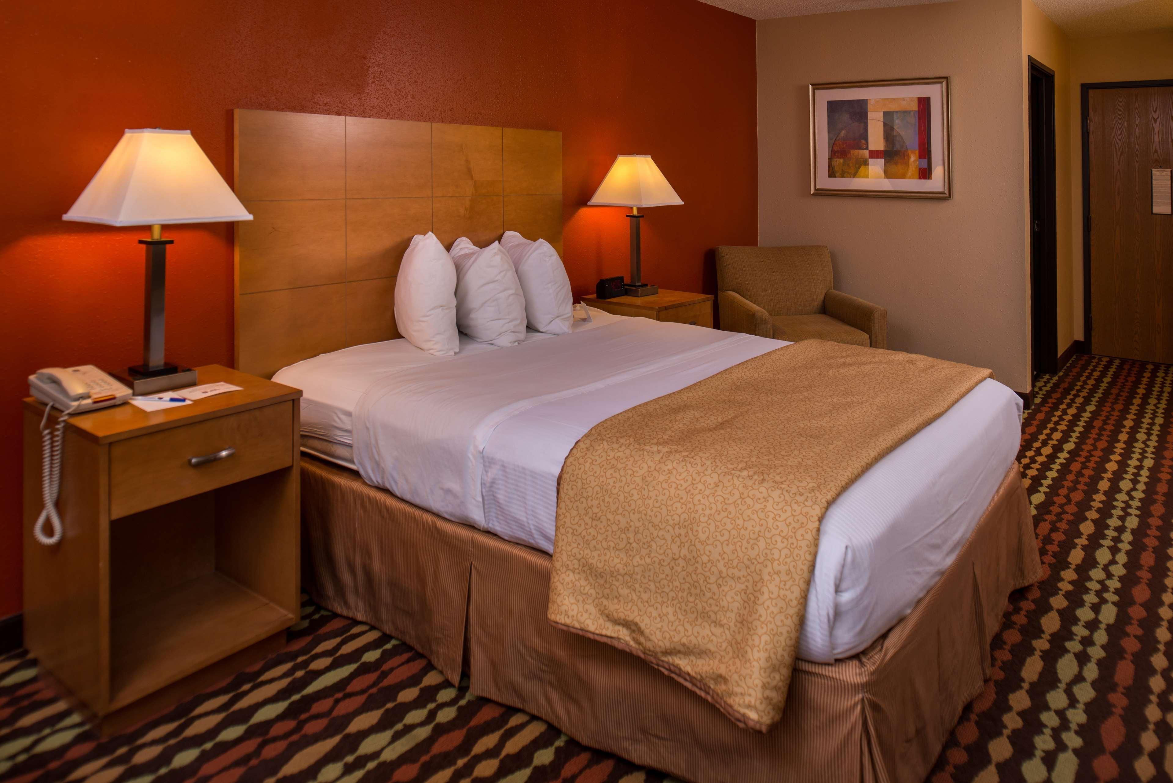 ויסקונסין דלס Best Western Ambassador Inn & Suites מראה חיצוני תמונה