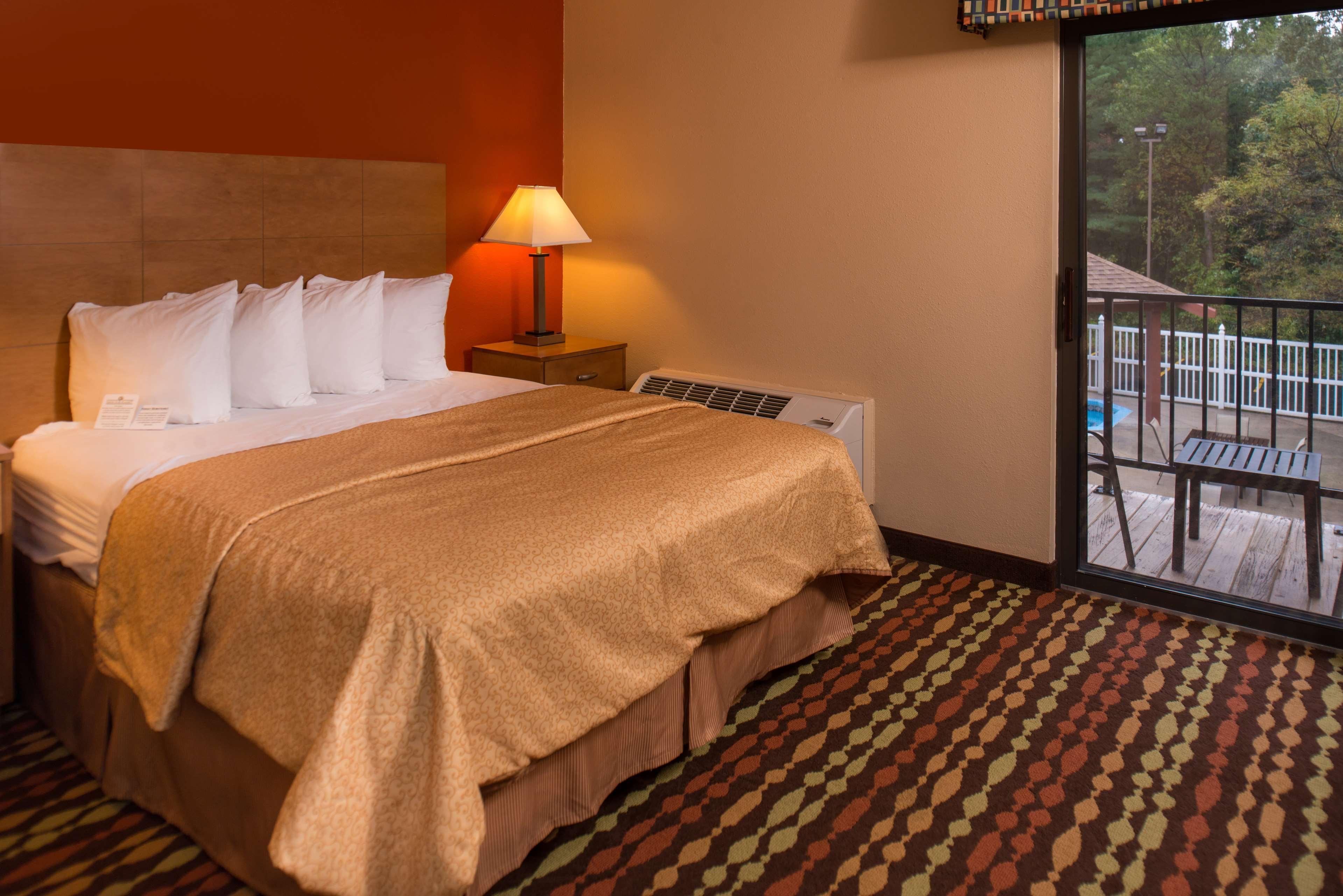 ויסקונסין דלס Best Western Ambassador Inn & Suites מראה חיצוני תמונה